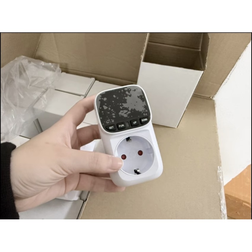 Дигитален - Термостат PT-ThermoShield 1 – Температурен Контролер - 16A за Отоплителни Кабели - Оранжерии и Палми